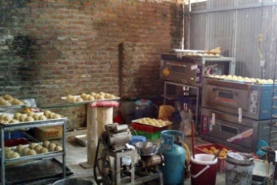 Lò bánh trung thu bốc mùi giữa lòng thủ đô